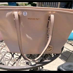 Cleaning out purse closet! Barely used blush pink handbag and wallet.